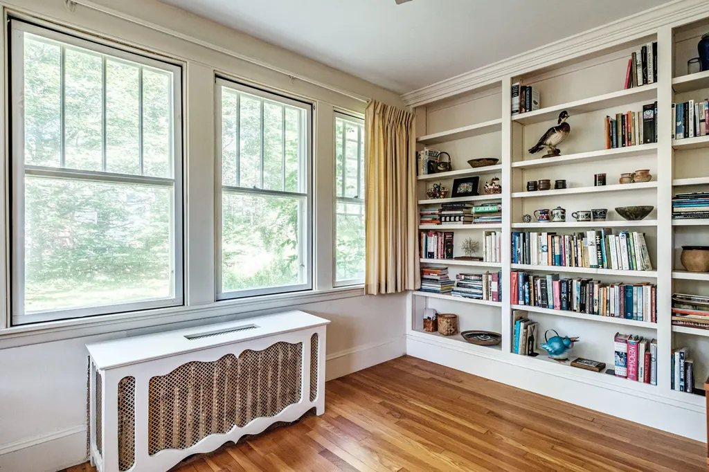 72 Stonybrook Road Cape Elizabeth ME 04107