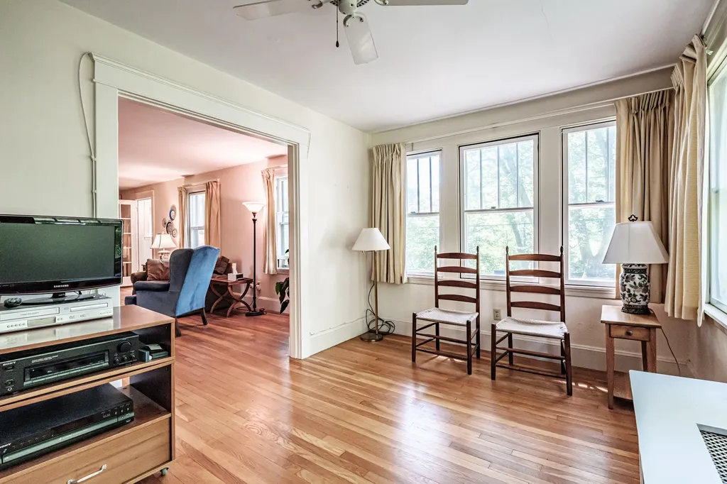 72 Stonybrook Road Cape Elizabeth ME 04107