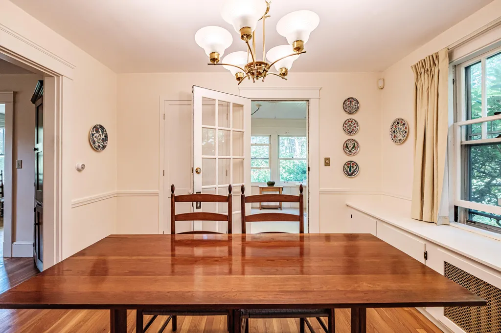 72 Stonybrook Road Cape Elizabeth ME 04107