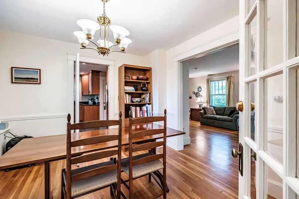 72 Stonybrook Road Cape Elizabeth ME 04107