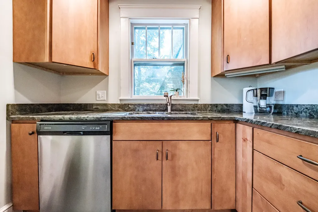 72 Stonybrook Road Cape Elizabeth ME 04107