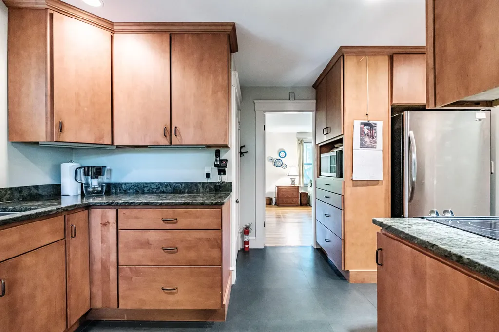 72 Stonybrook Road Cape Elizabeth ME 04107