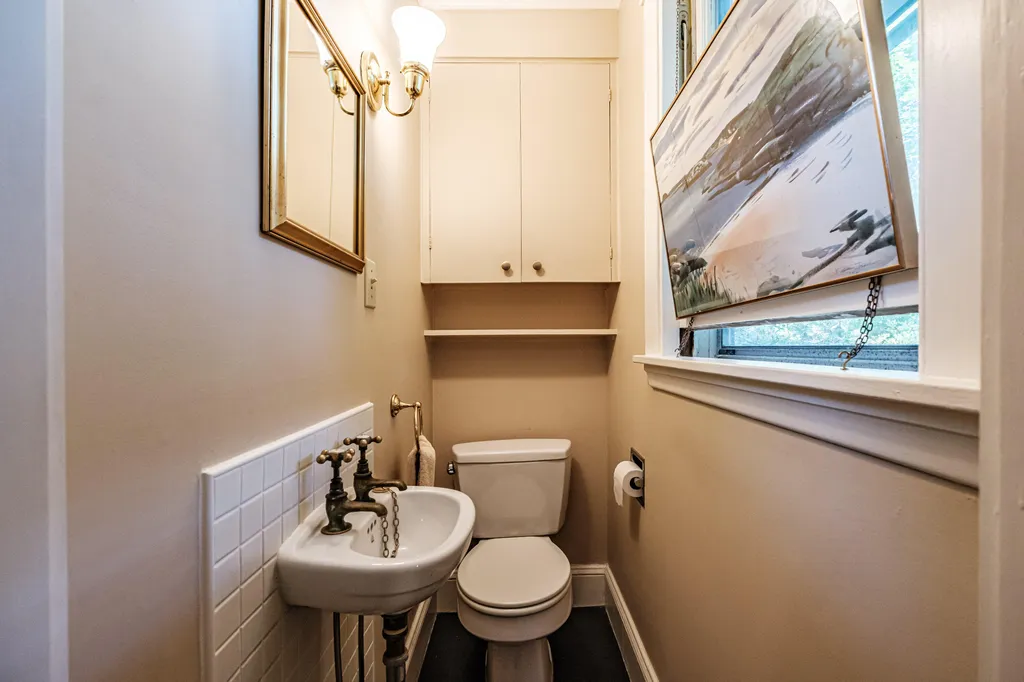 72 Stonybrook Road Cape Elizabeth ME 04107