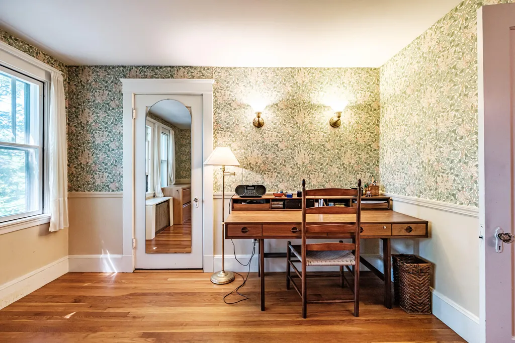 72 Stonybrook Road Cape Elizabeth ME 04107