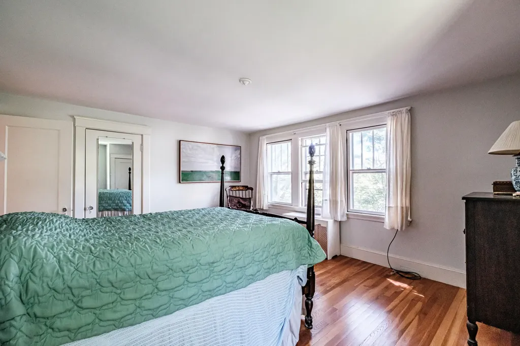 72 Stonybrook Road Cape Elizabeth ME 04107
