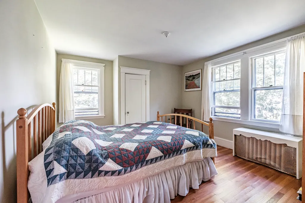 72 Stonybrook Road Cape Elizabeth ME 04107