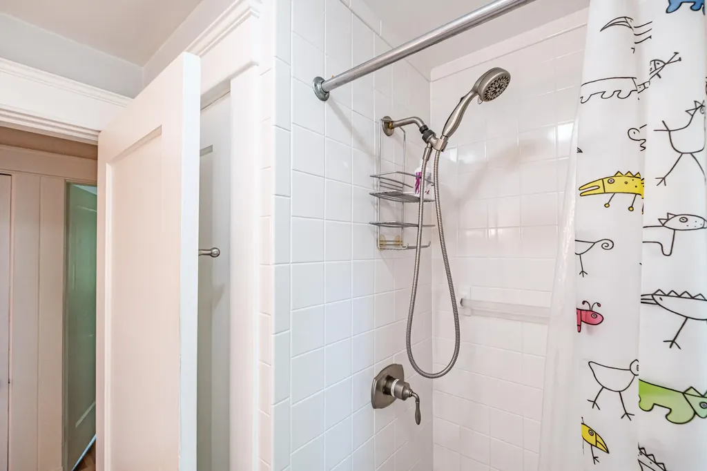 72 Stonybrook Road Cape Elizabeth ME 04107
