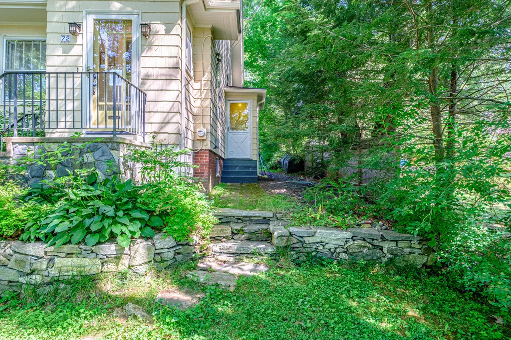 72 Stonybrook Road Cape Elizabeth ME 04107