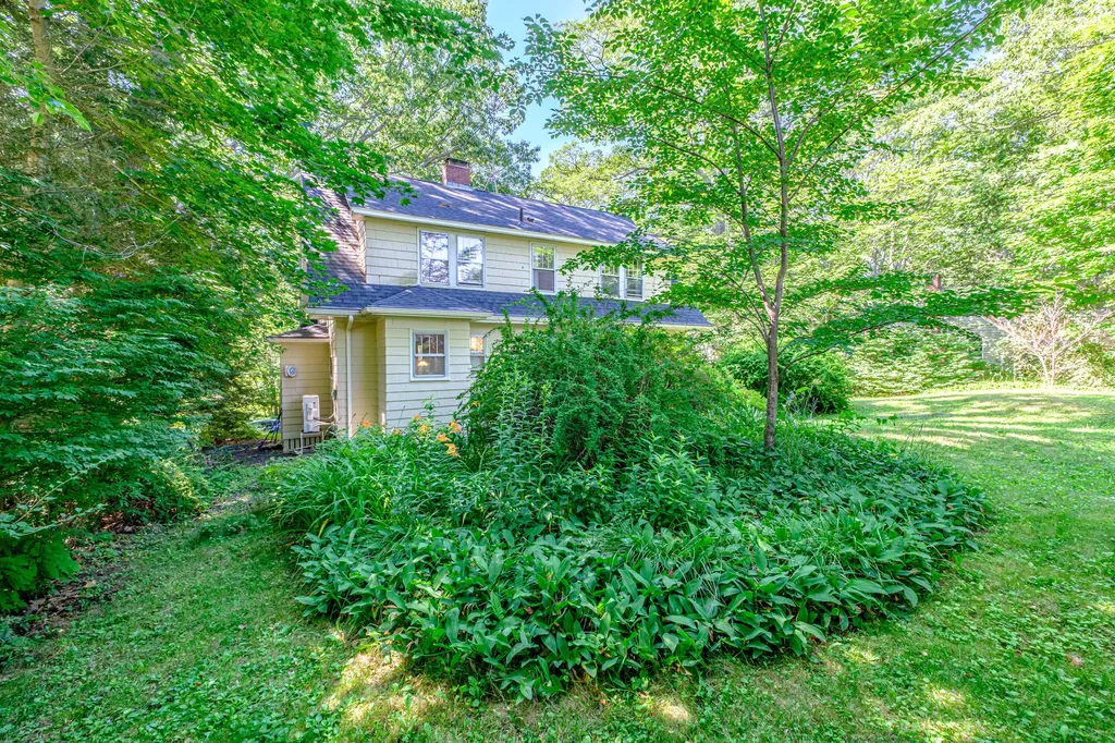 72 Stonybrook Road Cape Elizabeth ME 04107