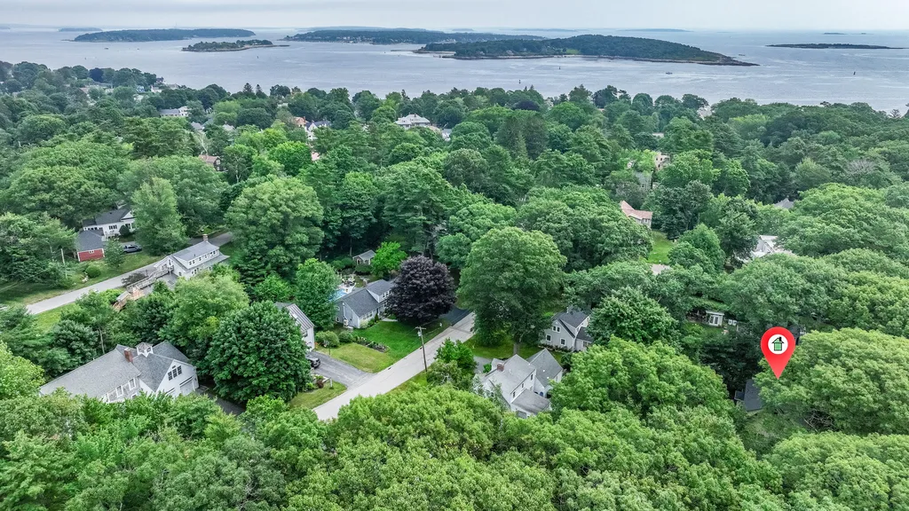 72 Stonybrook Road Cape Elizabeth ME 04107