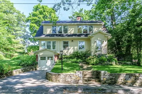 72 Stonybrook Road Cape Elizabeth ME 04107