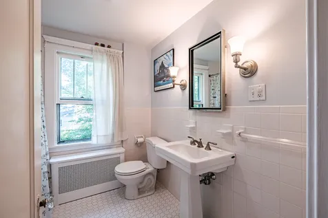 72 Stonybrook Road Cape Elizabeth ME 04107