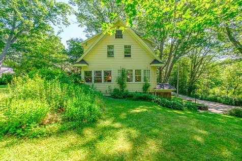 72 Stonybrook Road Cape Elizabeth ME 04107