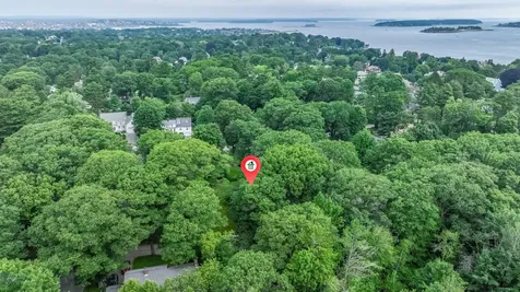 72 Stonybrook Road Cape Elizabeth ME 04107