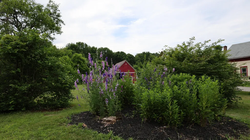 1146 Post Road Bowdoinham ME 04008