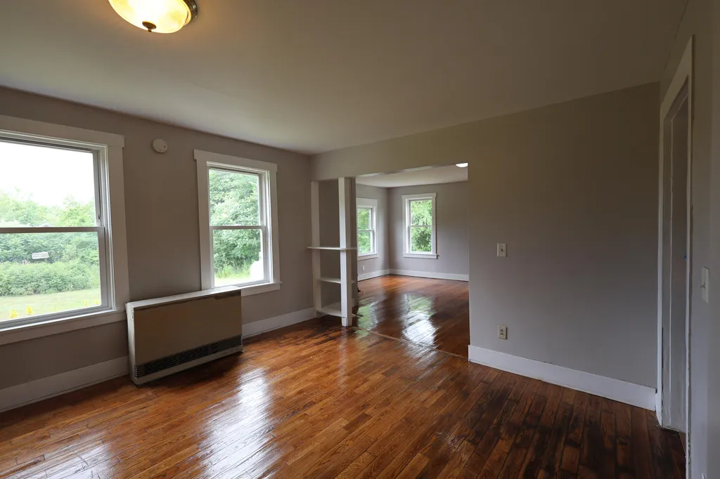 1146 Post Road Bowdoinham ME 04008
