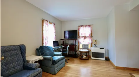 1146 Post Road Bowdoinham ME 04008