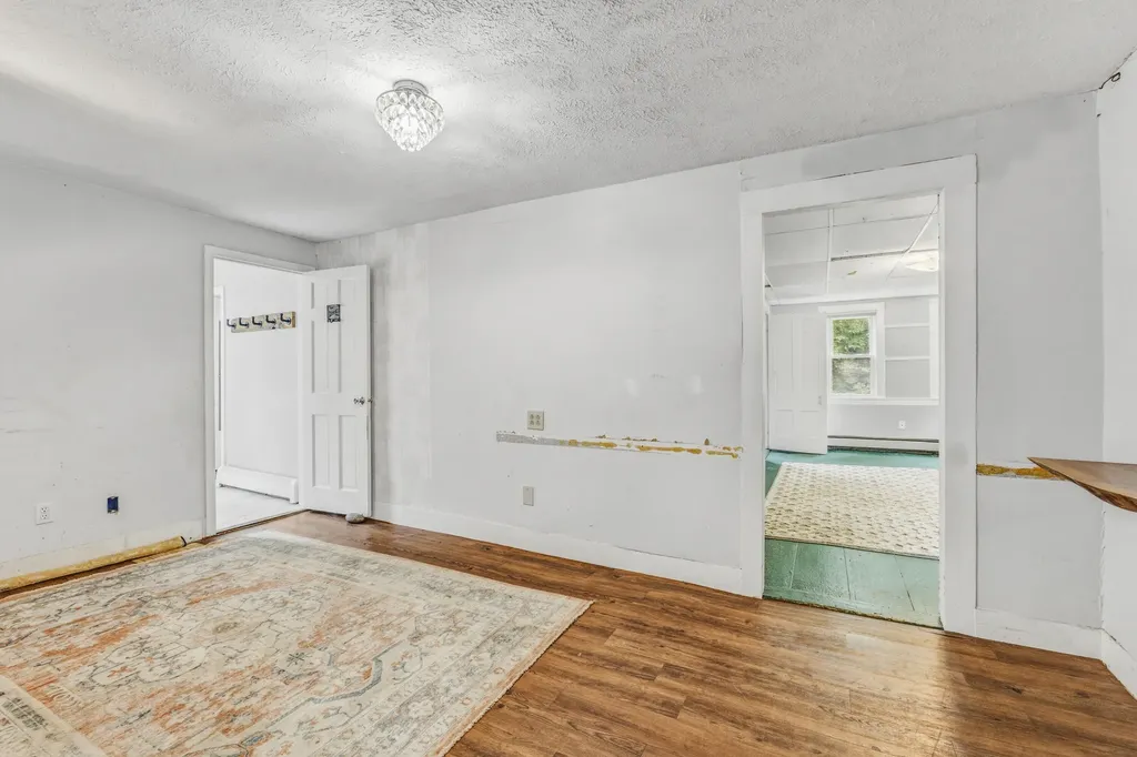 210 Sutherland Pond Road Sabattus ME 04280