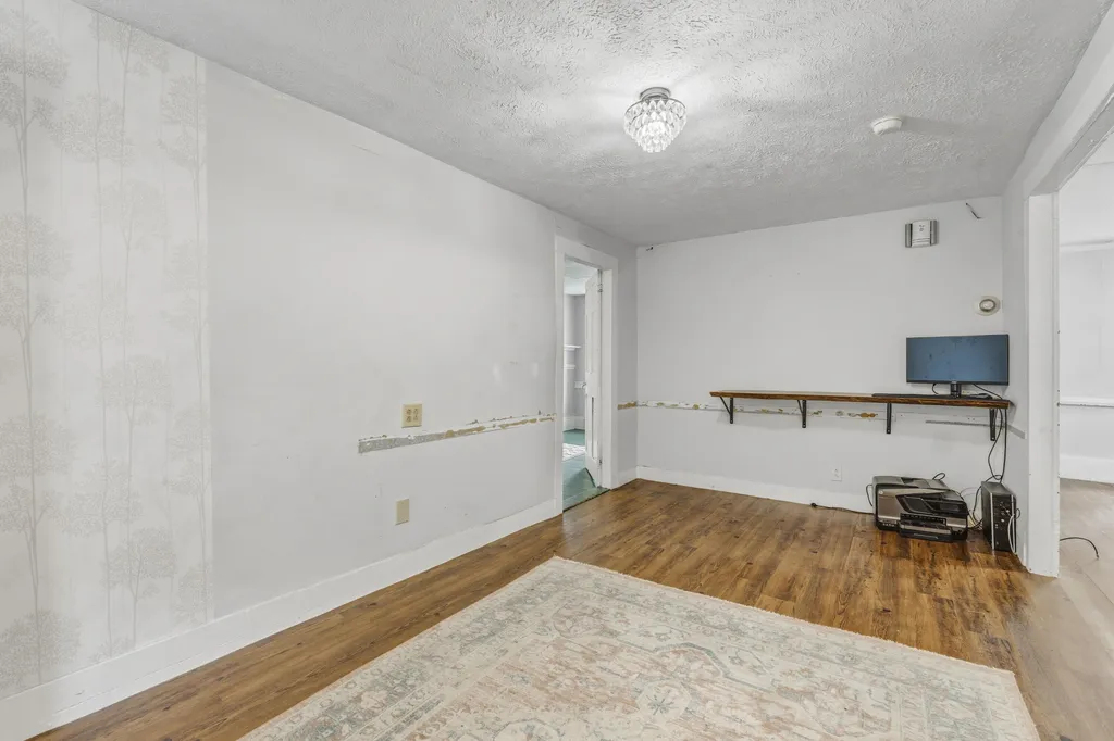 210 Sutherland Pond Road Sabattus ME 04280