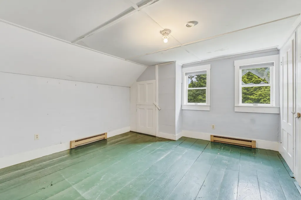 210 Sutherland Pond Road Sabattus ME 04280
