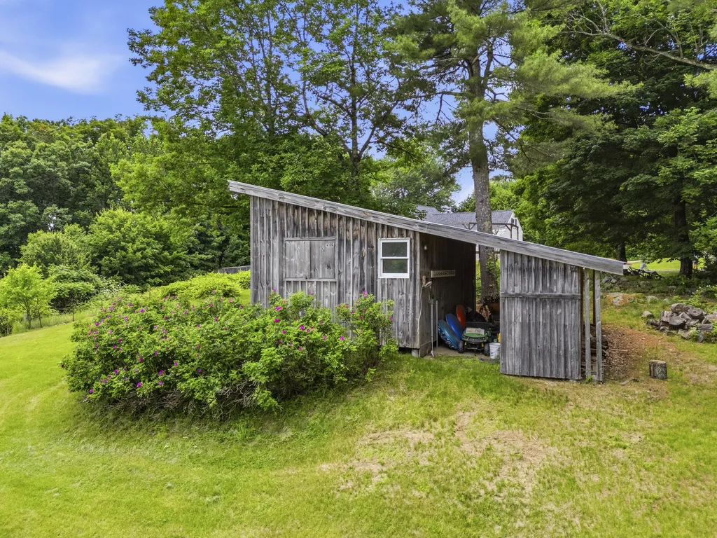 210 Sutherland Pond Road Sabattus ME 04280