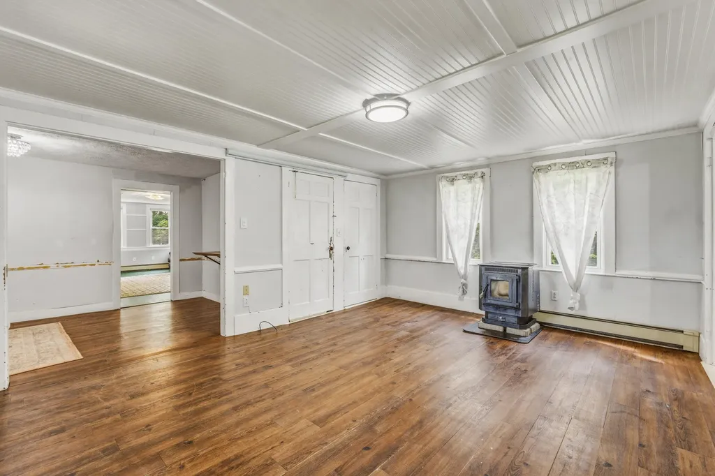 210 Sutherland Pond Road Sabattus ME 04280