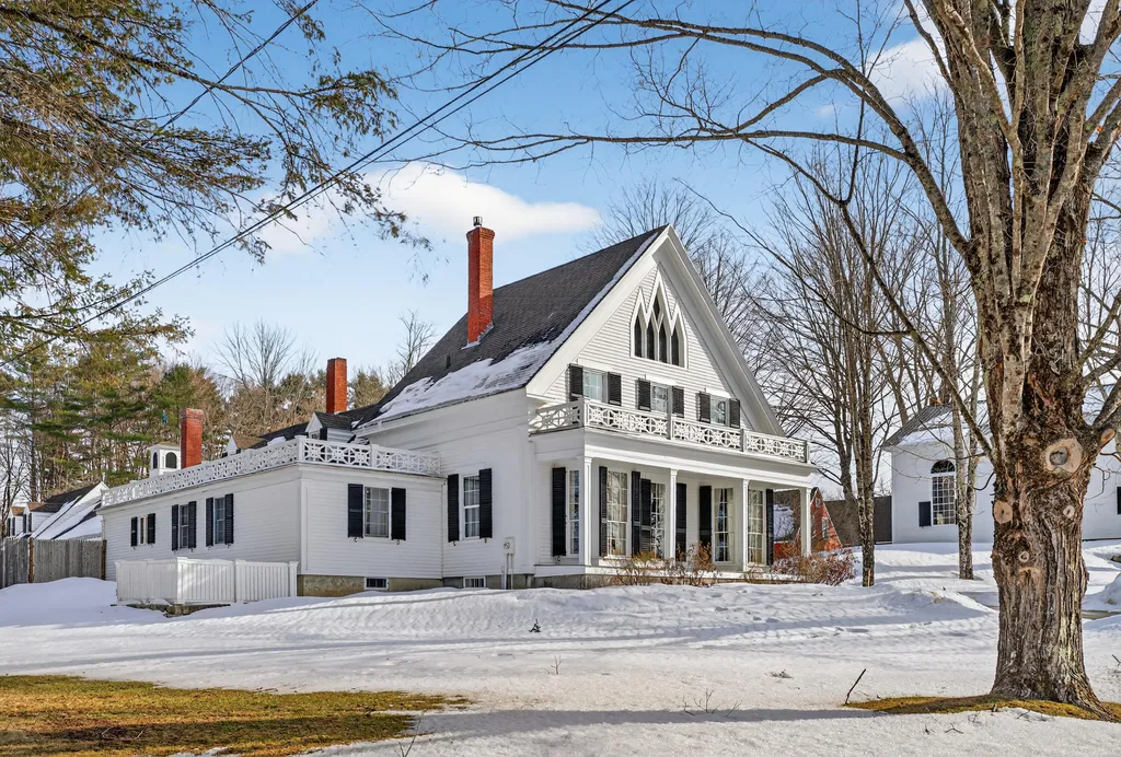 1090 Pittston School Street Pittston ME 04345