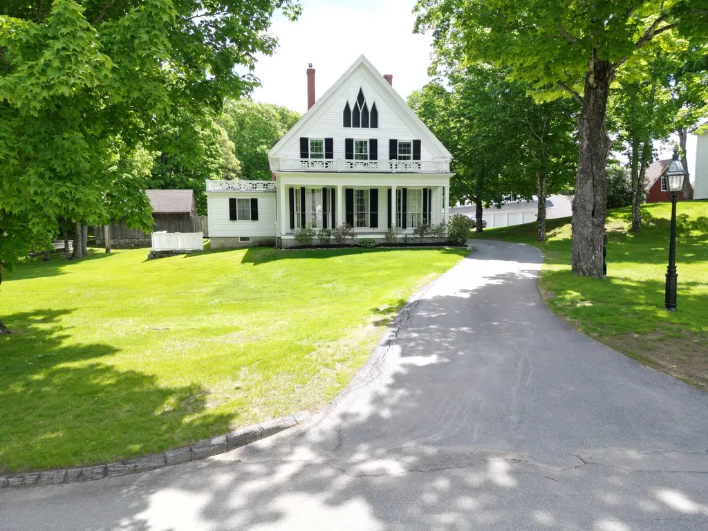 1090 Pittston School Street Pittston ME 04345