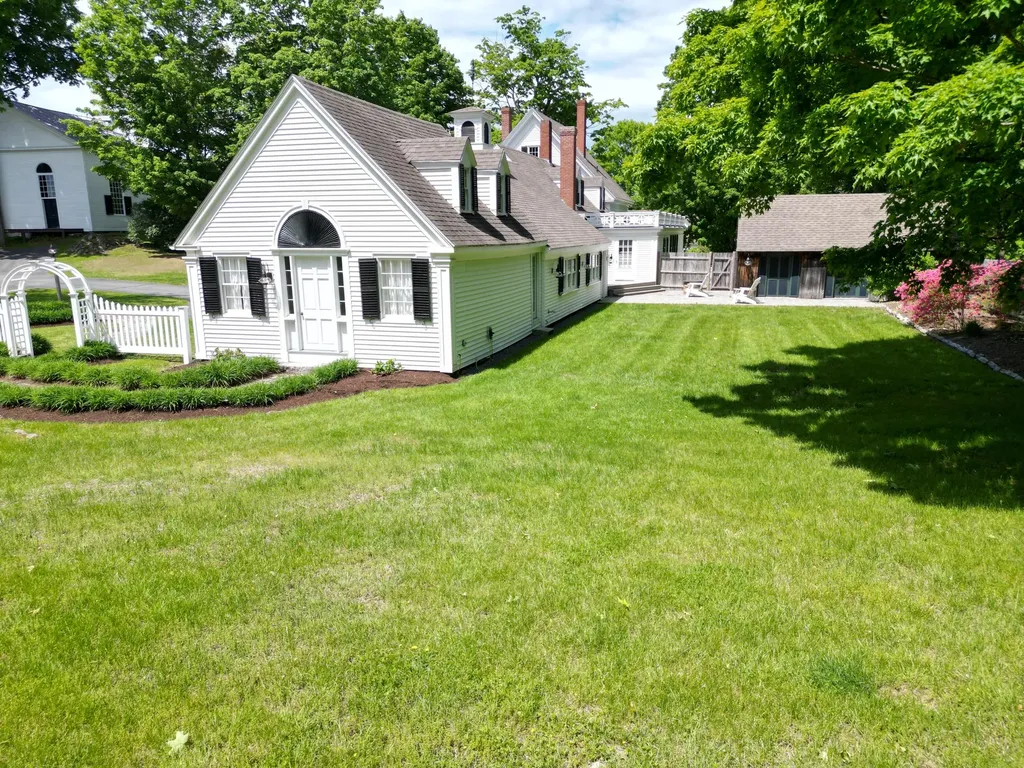 1090 Pittston School Street Pittston ME 04345