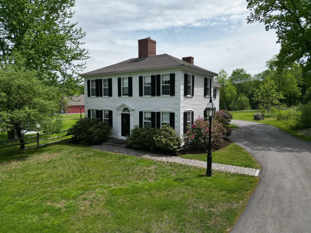 1090 Pittston School Street Pittston ME 04345