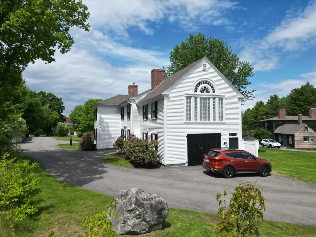 1090 Pittston School Street Pittston ME 04345