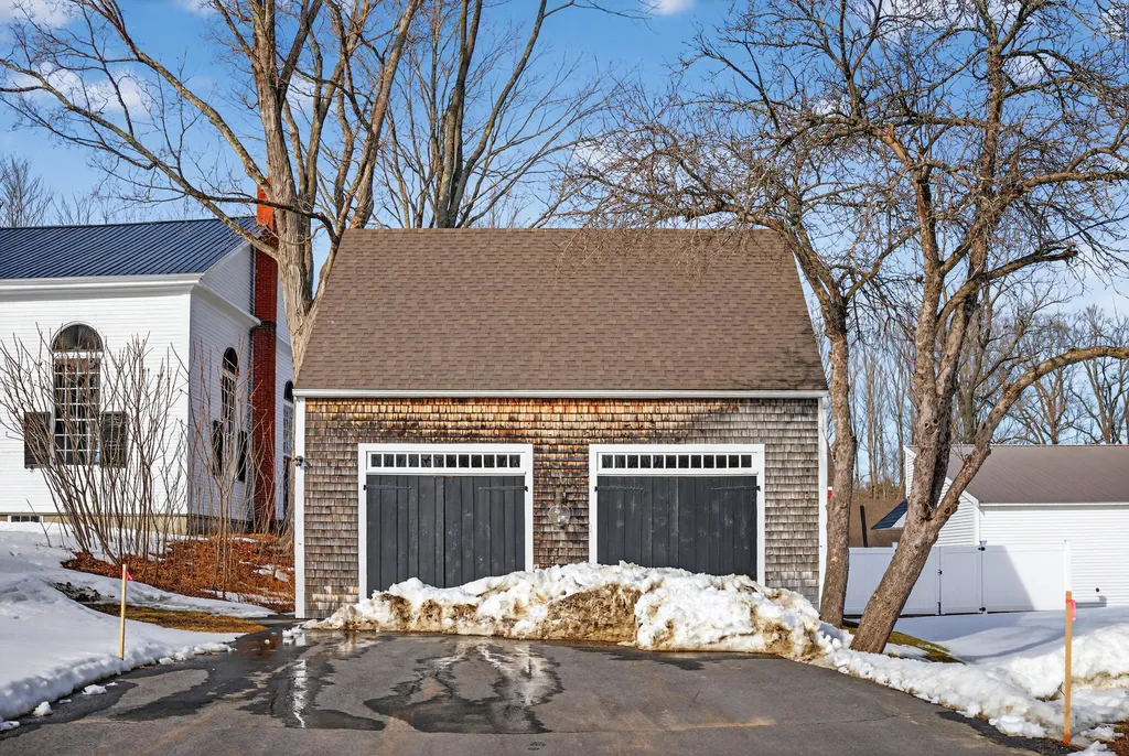 1090 Pittston School Street Pittston ME 04345