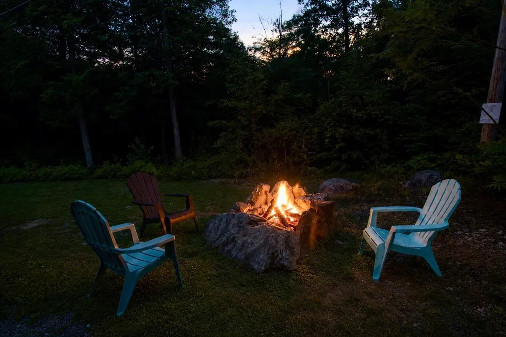 89 Boot Cove Lane Winthrop ME 04364