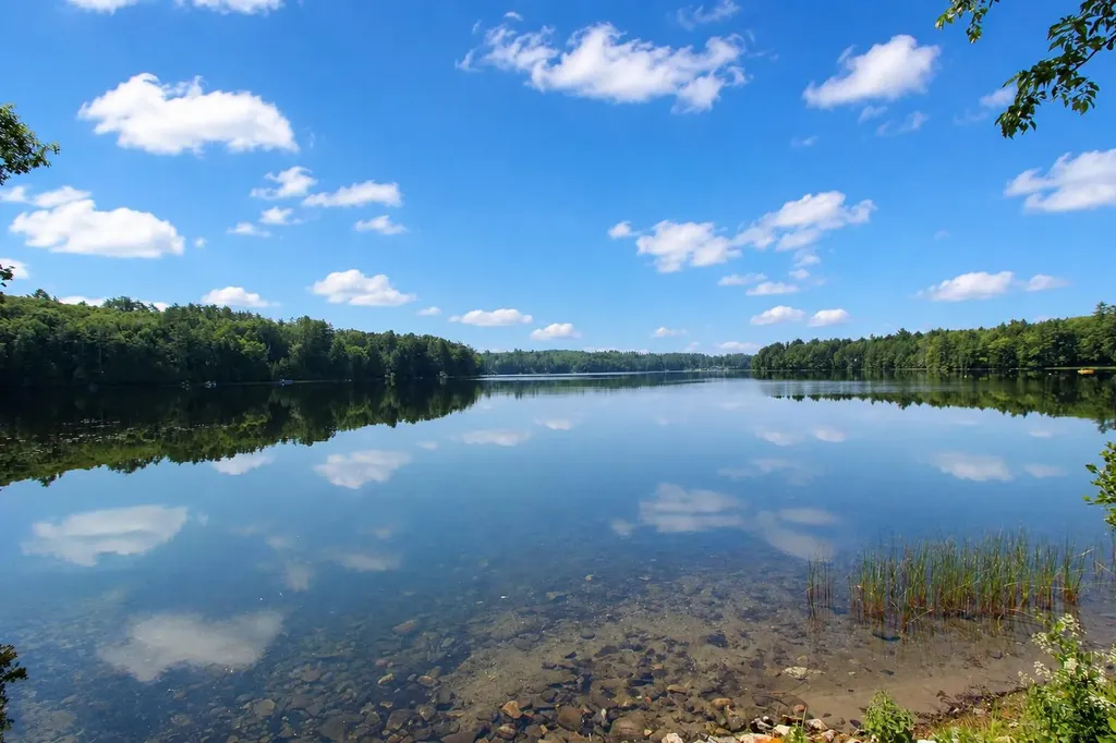 89 Boot Cove Lane Winthrop ME 04364