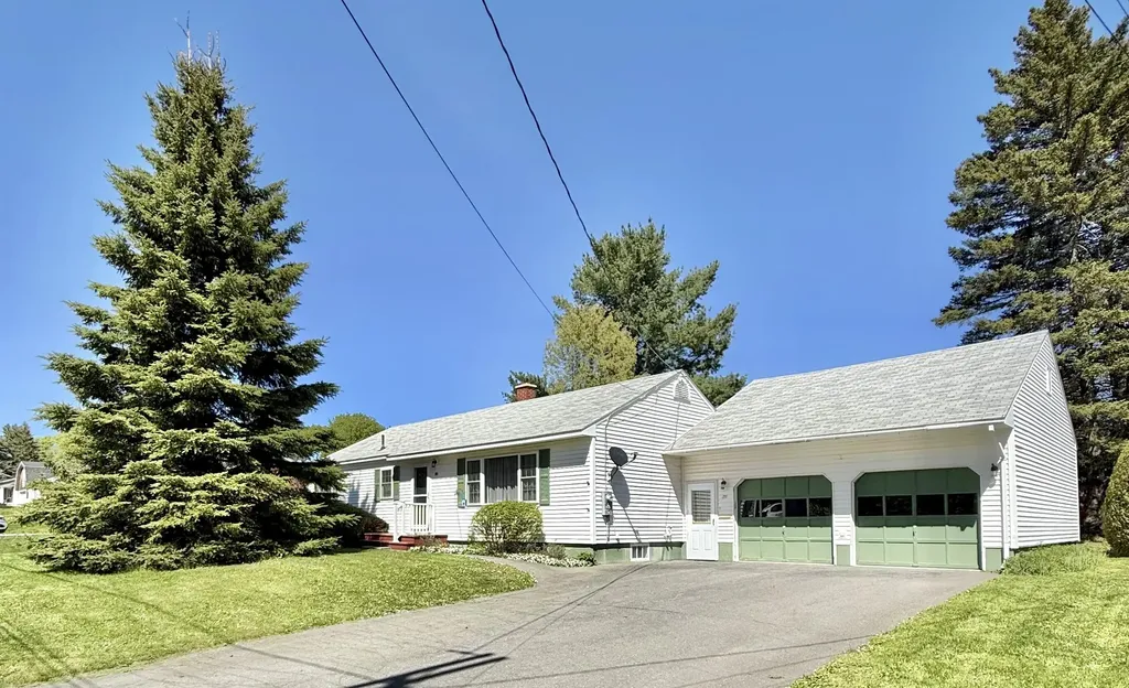 71 Hardy Street Presque Isle ME 04769
