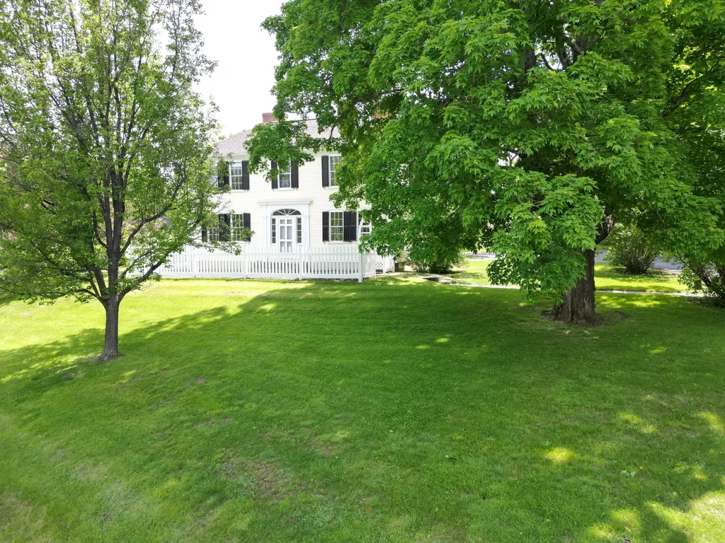 1090 Pittston School Street Pittston ME 04345