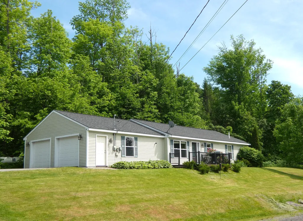 22 Eric Road Vassalboro ME 04989