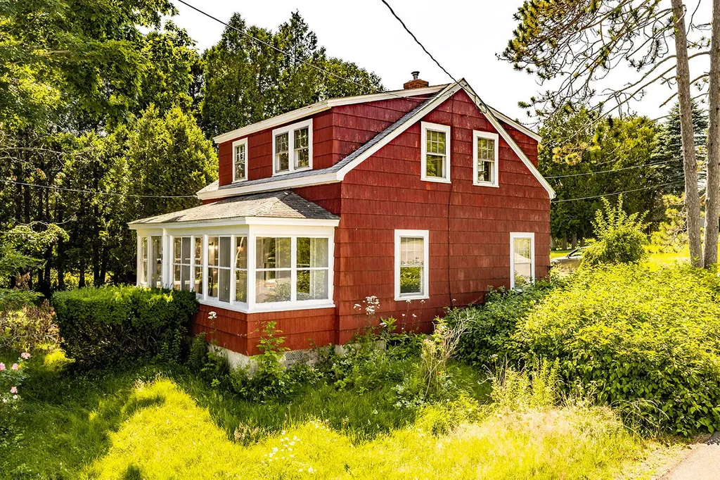 6 Pine Street Rockport ME 04856