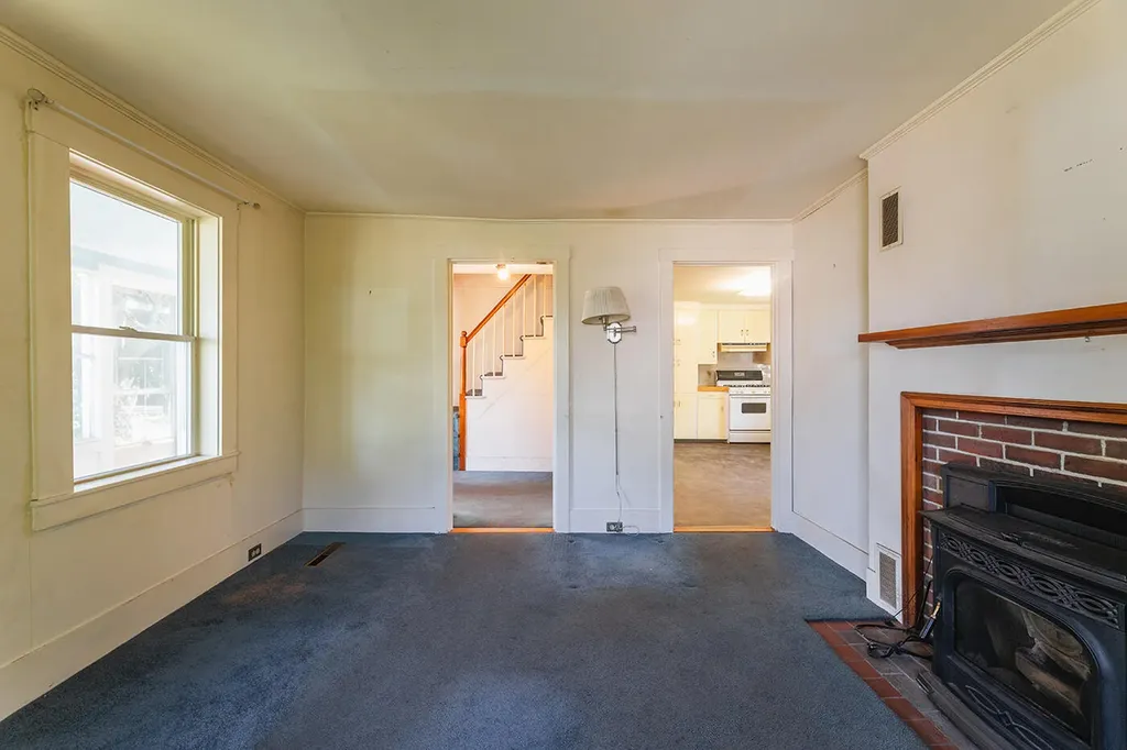 6 Pine Street Rockport ME 04856