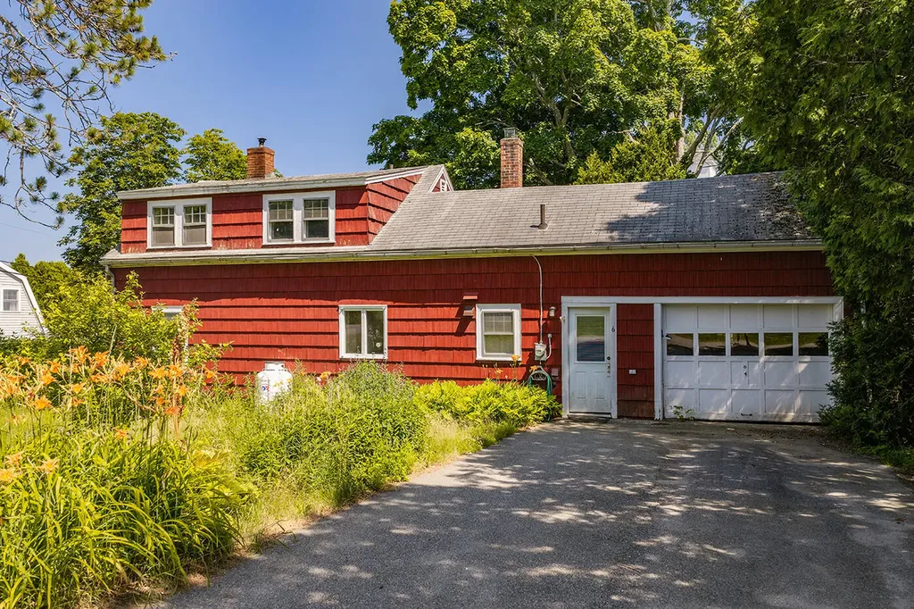 6 Pine Street Rockport ME 04856