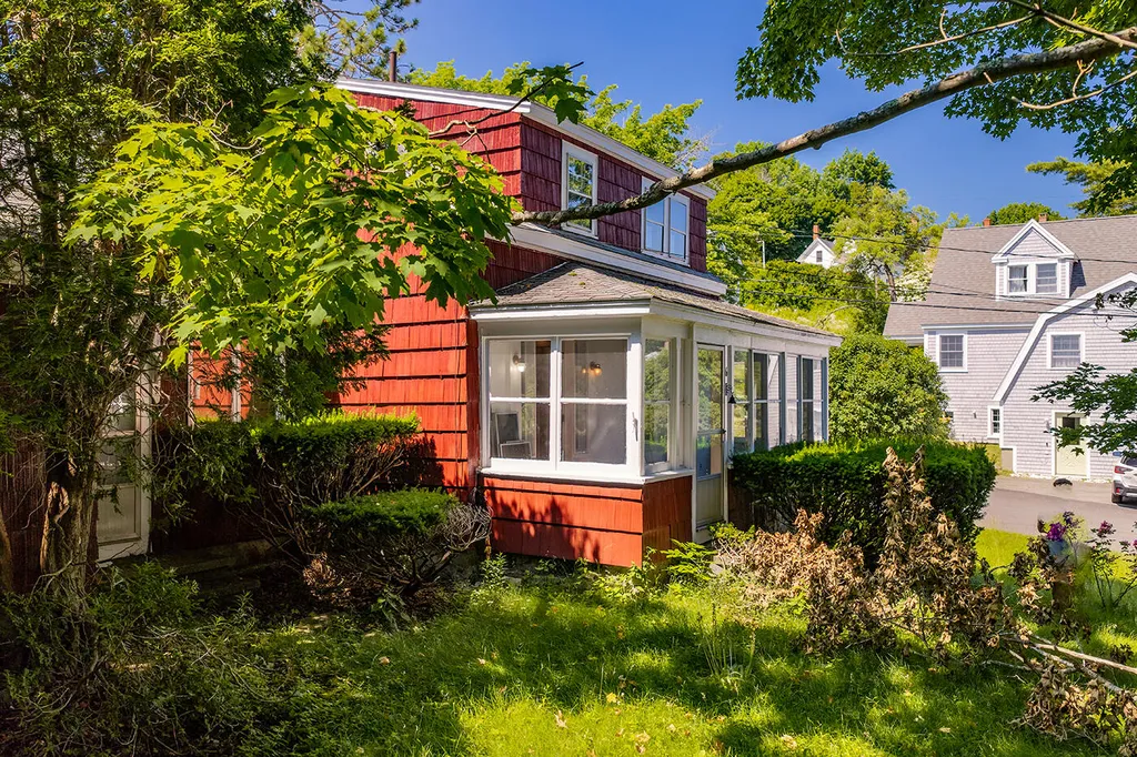 6 Pine Street Rockport ME 04856
