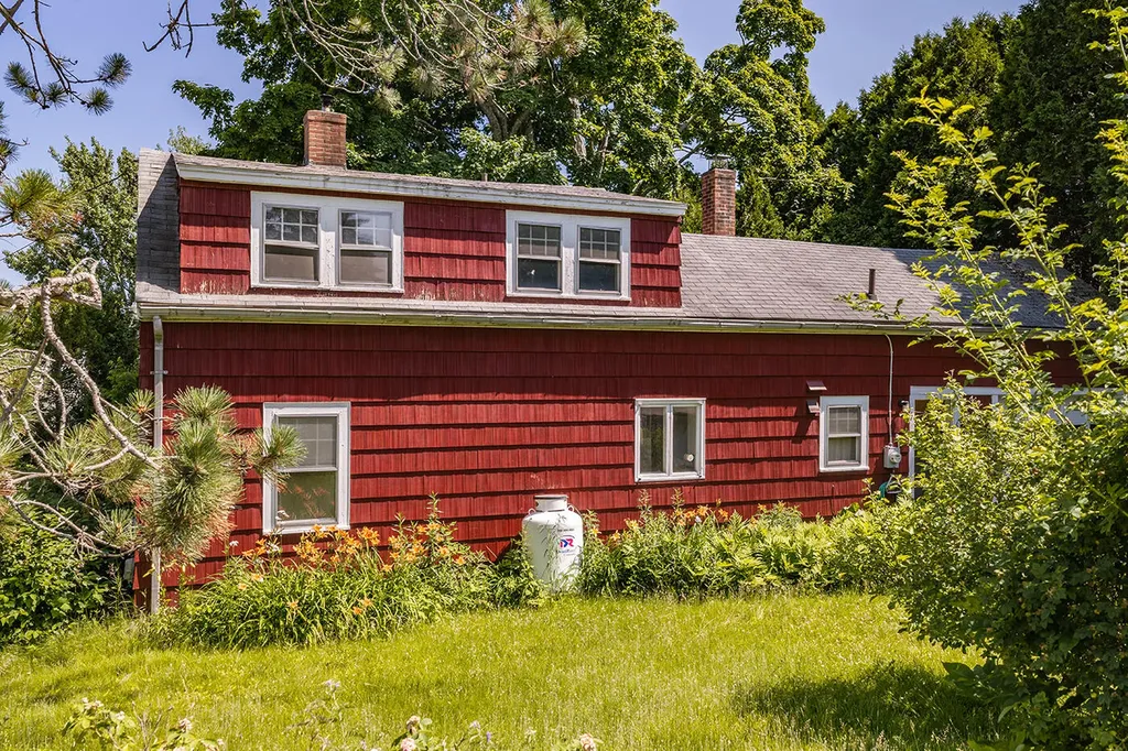 6 Pine Street Rockport ME 04856