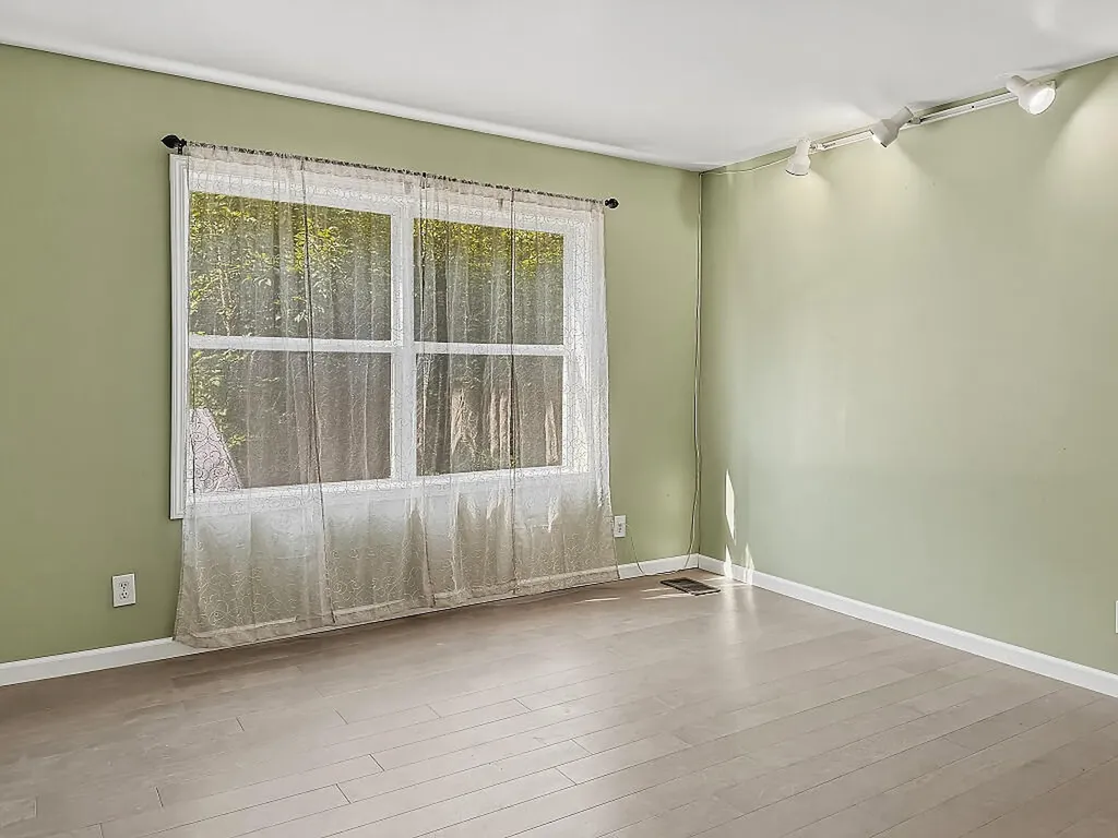 180 Perkins Road Burnham ME 04922