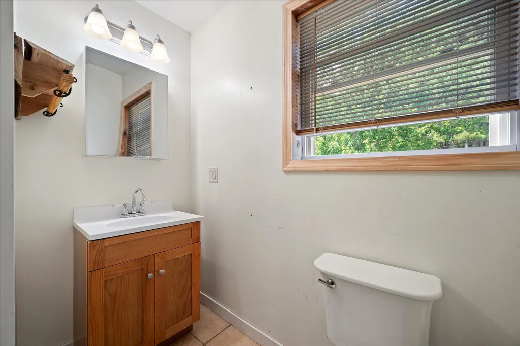 18 Werner Way Hermon ME 04401