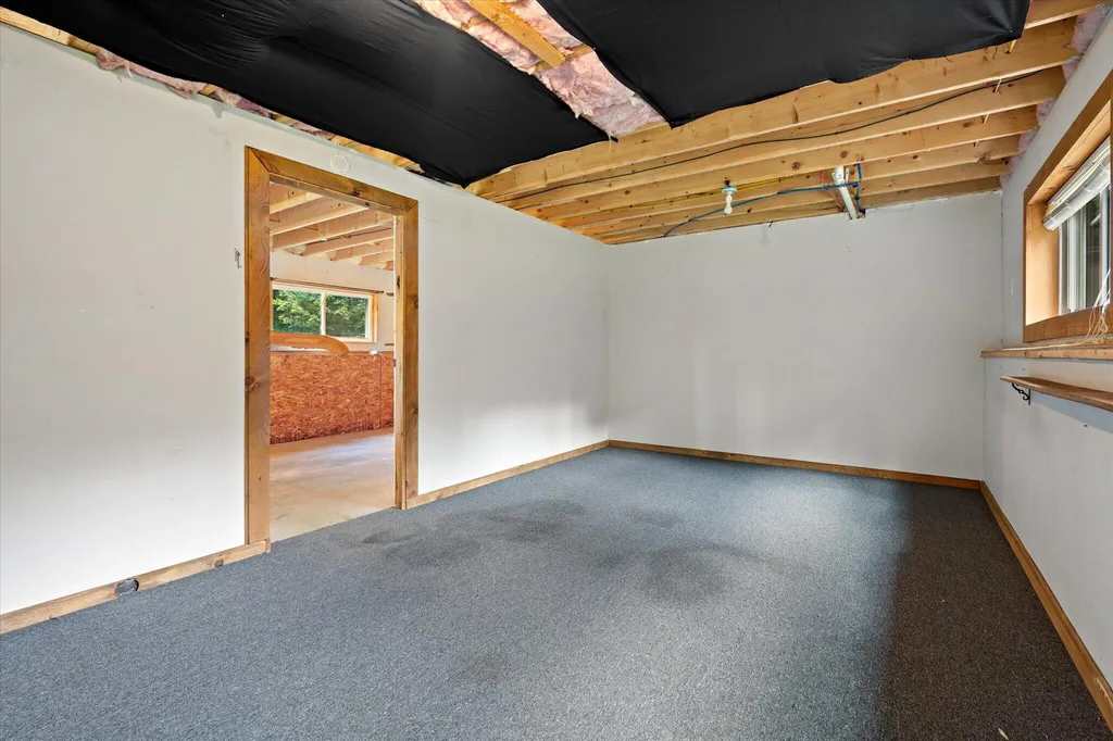 18 Werner Way Hermon ME 04401