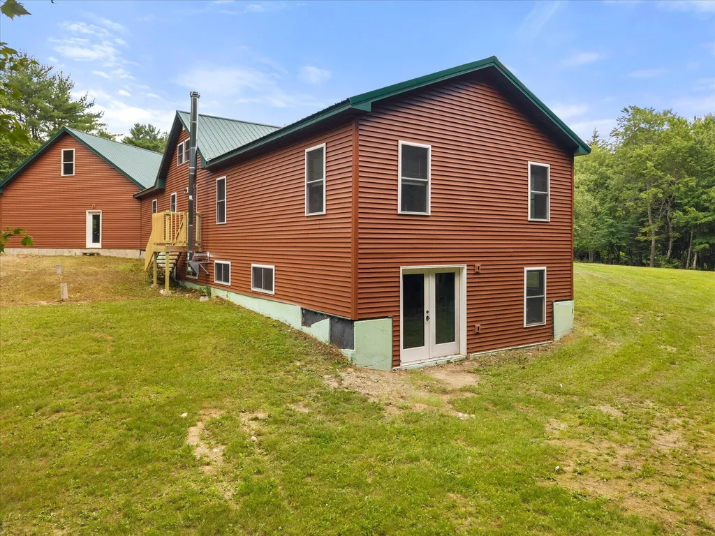 18 Werner Way Hermon ME 04401