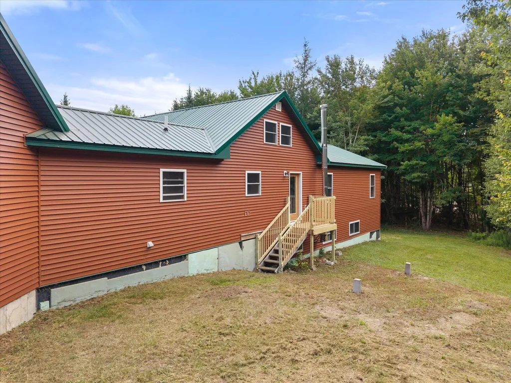 18 Werner Way Hermon ME 04401