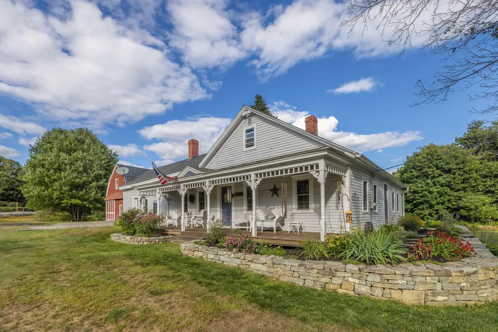 21 Pond Road S Searsmont ME 04973