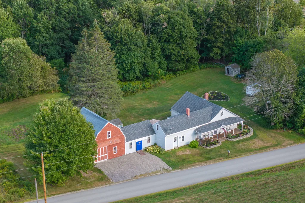 21 Pond Road S Searsmont ME 04973