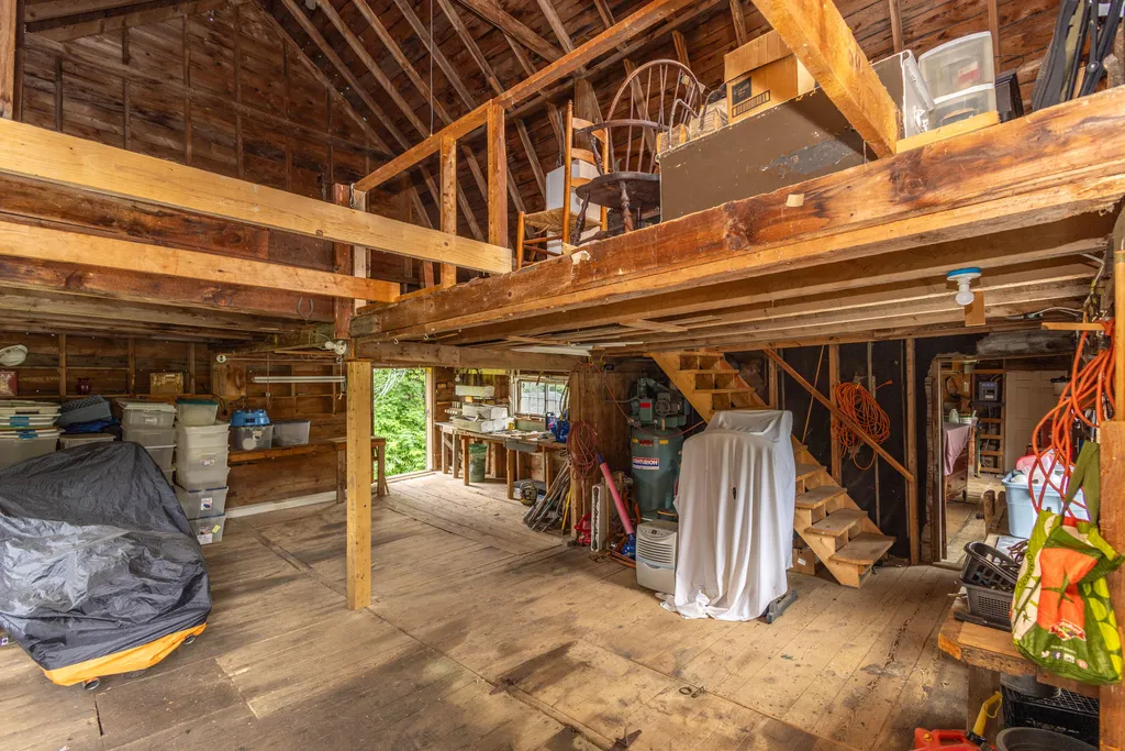21 Pond Road S Searsmont ME 04973